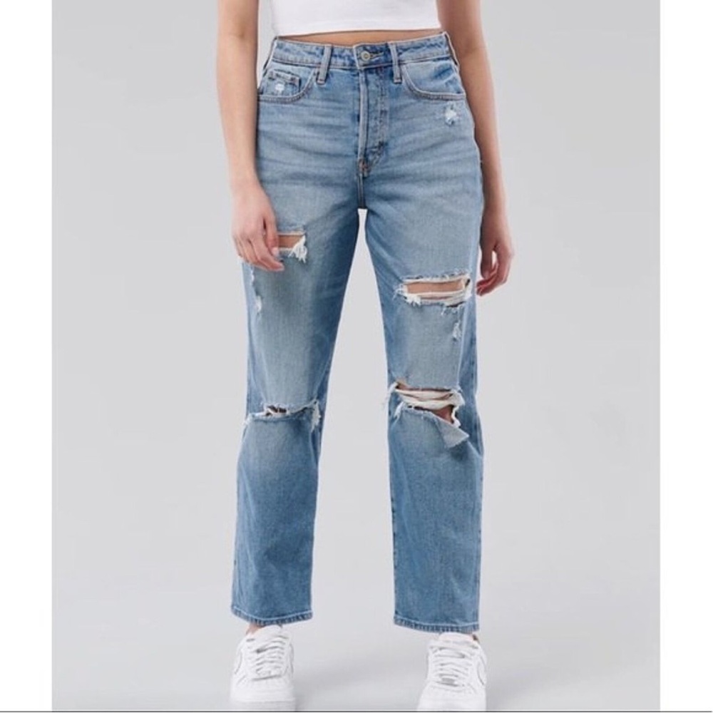 Hollister Ultra High Rise Vintage Straight Light Distressed Wash